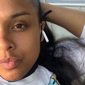 Meet your Posher, Deyanira